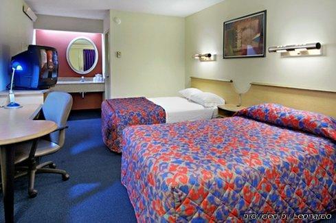 Red Roof Inn Enfield Ruang foto