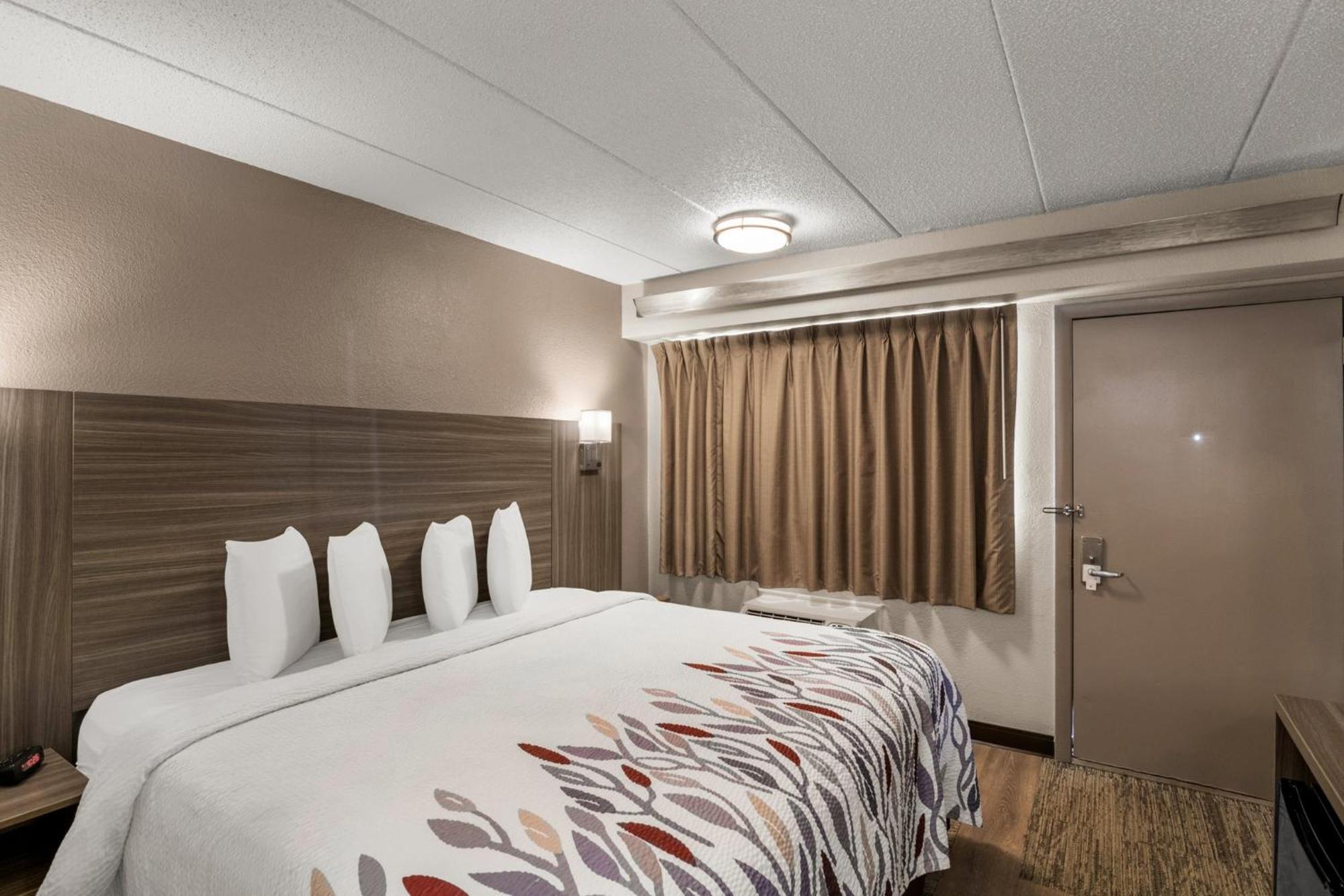 Red Roof Inn Enfield Bagian luar foto
