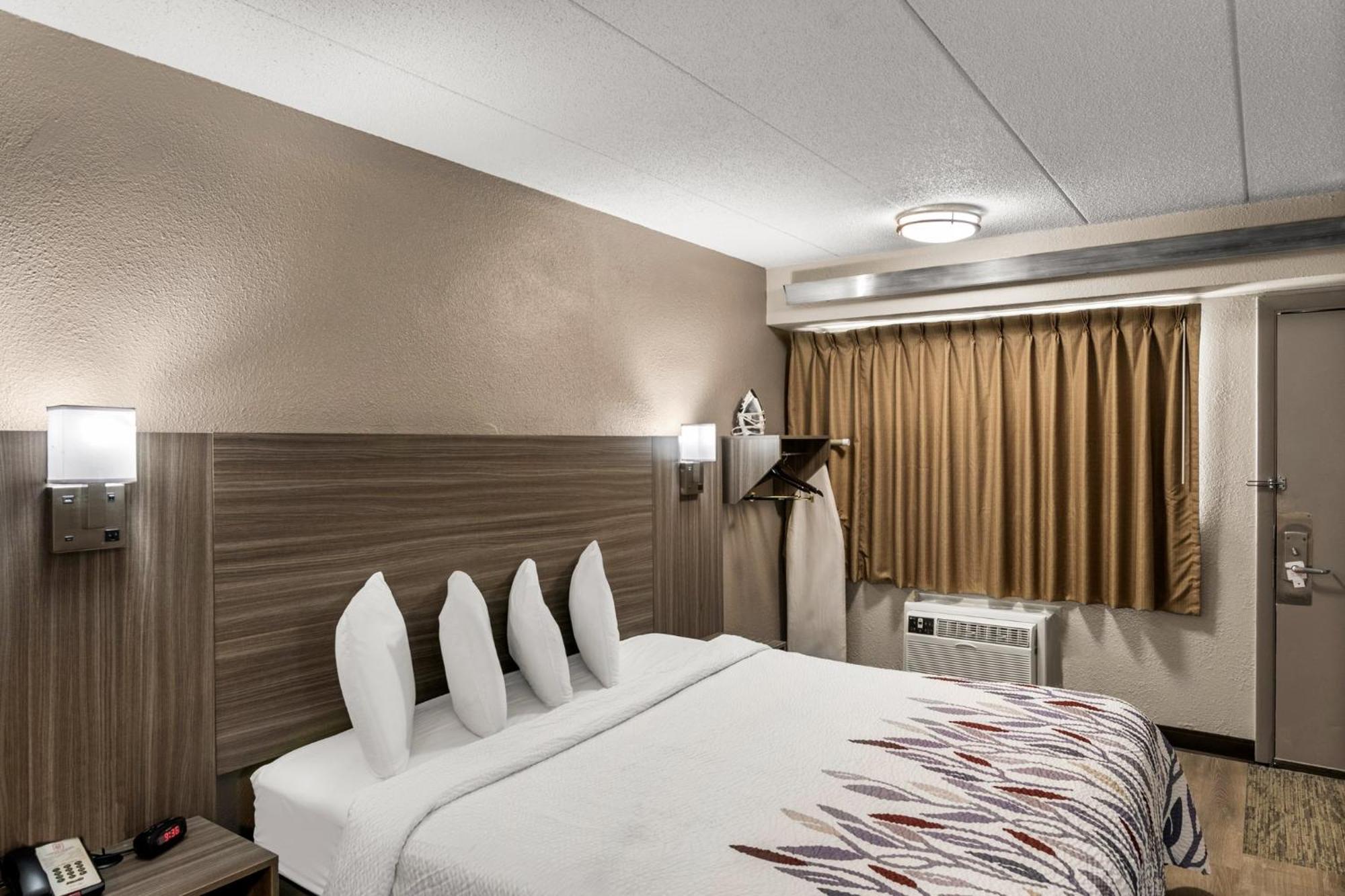 Red Roof Inn Enfield Bagian luar foto