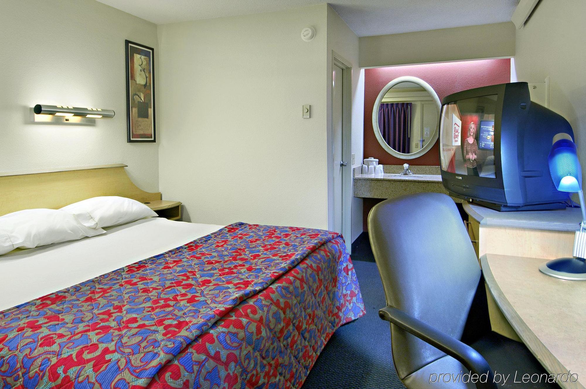 Red Roof Inn Enfield Bagian luar foto